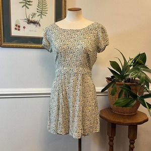 Forever 21 Lightweight summer mini dress size medium